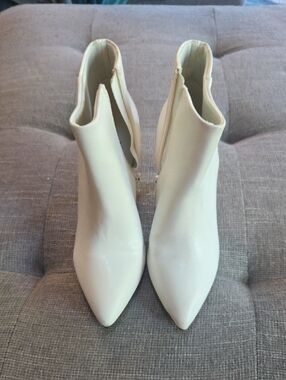 Worthington Cream Pointed Toe Ankle Booties